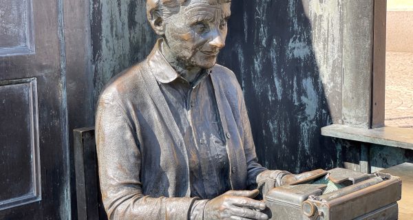 Astrid Lindgren stirbt